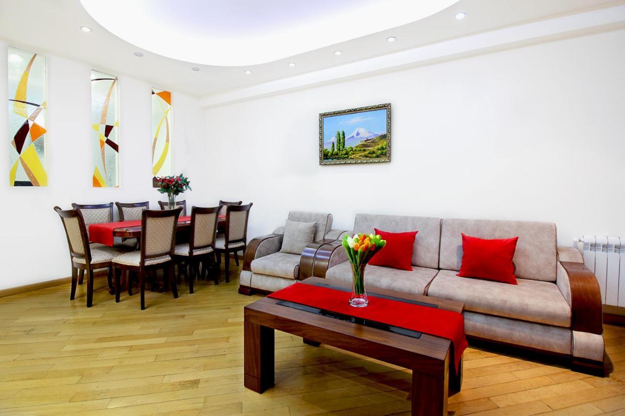 3 Bedroom Apartment Near Republic Square Jerevan Exteriér fotografie